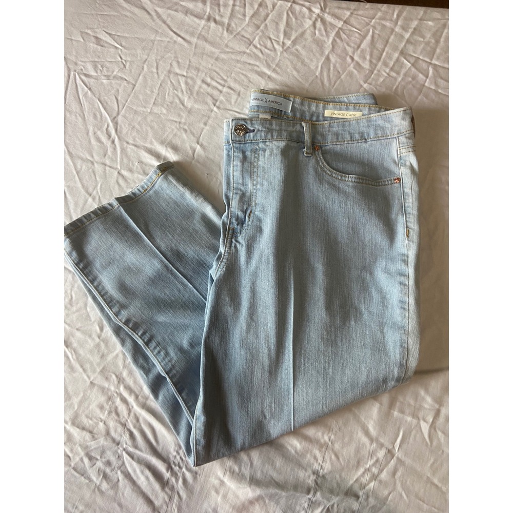 Vintage America Blues Women's Capri Jeans Size 16/33 Light‎ Blue Denim
